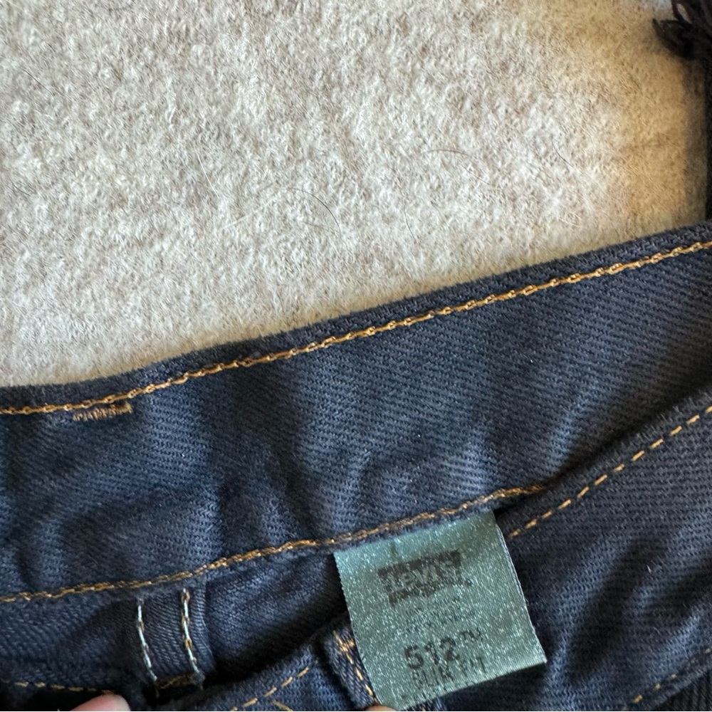Levi's Black Skinny Jeans with Distressed Detailing - Picture 5 of 5